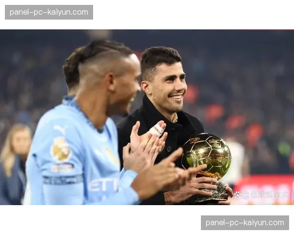 赛前发布会：瓜迪奥拉确认罗德里已恢复合练，可出战关键战役